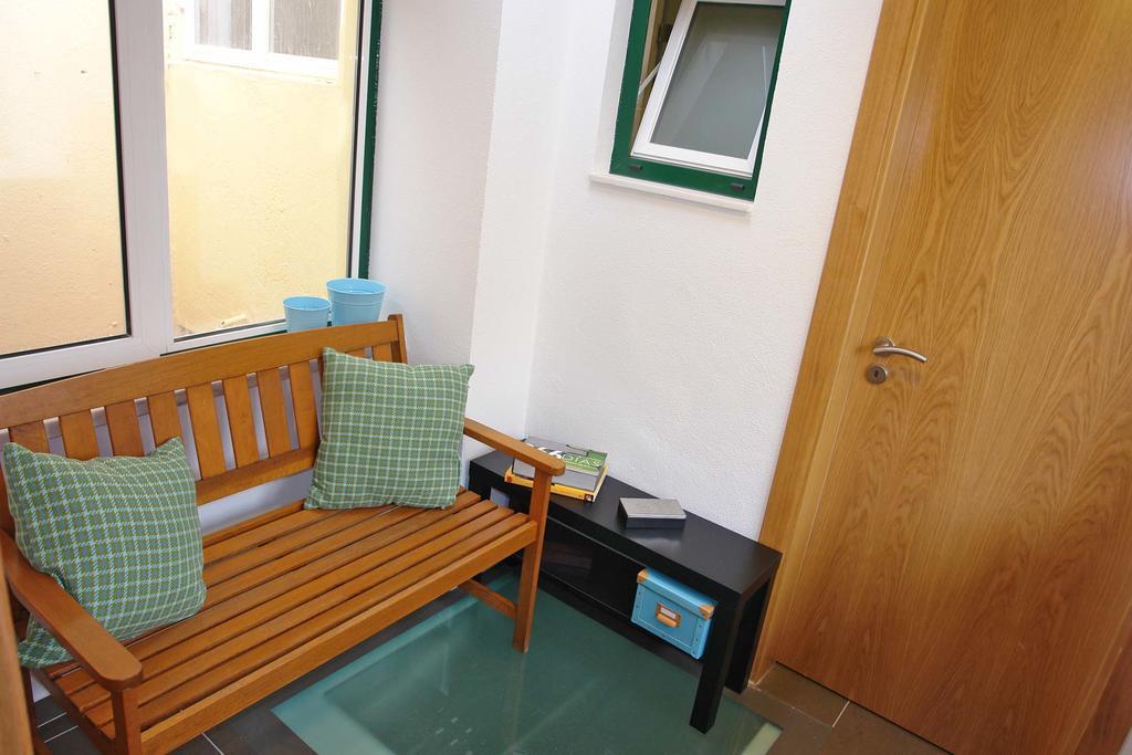 4 * Cascais